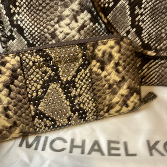 Michael Kors BUNDLE- Hamilton Python Tote Bag, Matching Wallet & NWT Dust bag - Picture 11 of 16